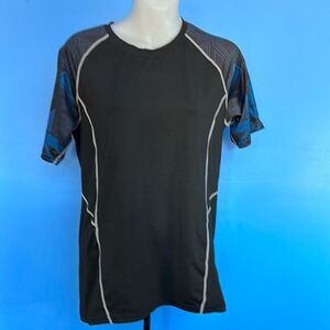 Men’s Black Blue Short Sleeve Polyester Shirt Size Small Athletic Casual Top